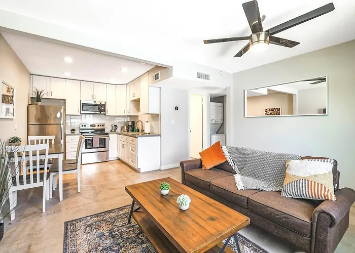 Apartment Larocco On Turney Biltmore